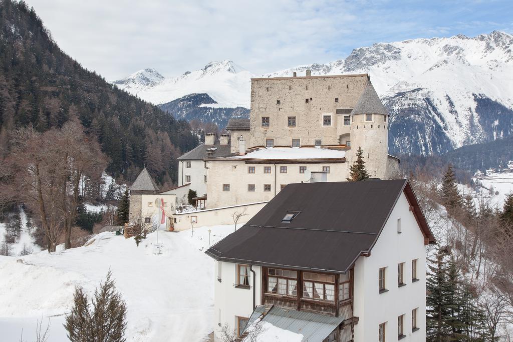 Hotel Neue Burg Nauders Exteriör bild