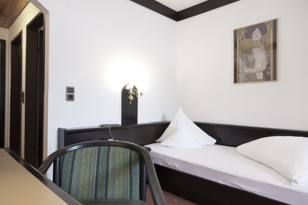 Hotel Neue Burg Nauders Exteriör bild