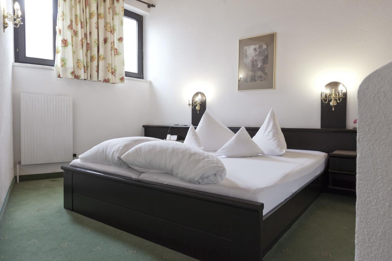 Hotel Neue Burg Nauders Exteriör bild